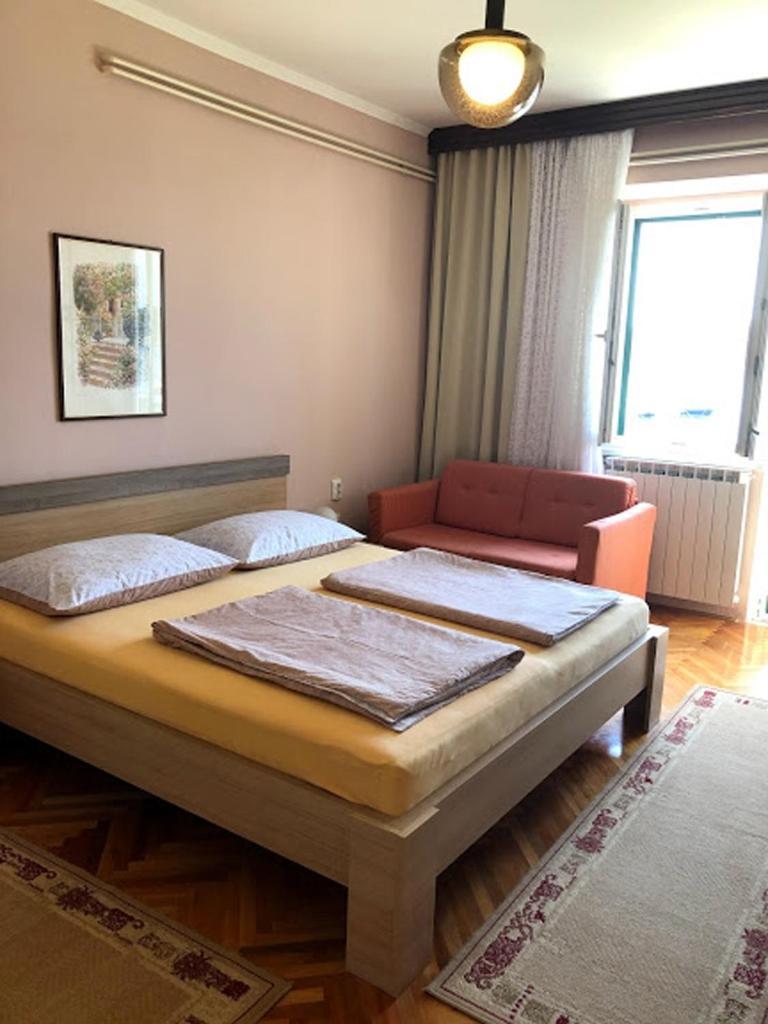 Apartments And Rooms By The Sea Barbat, Rab - 4973 Rab Town Esterno foto