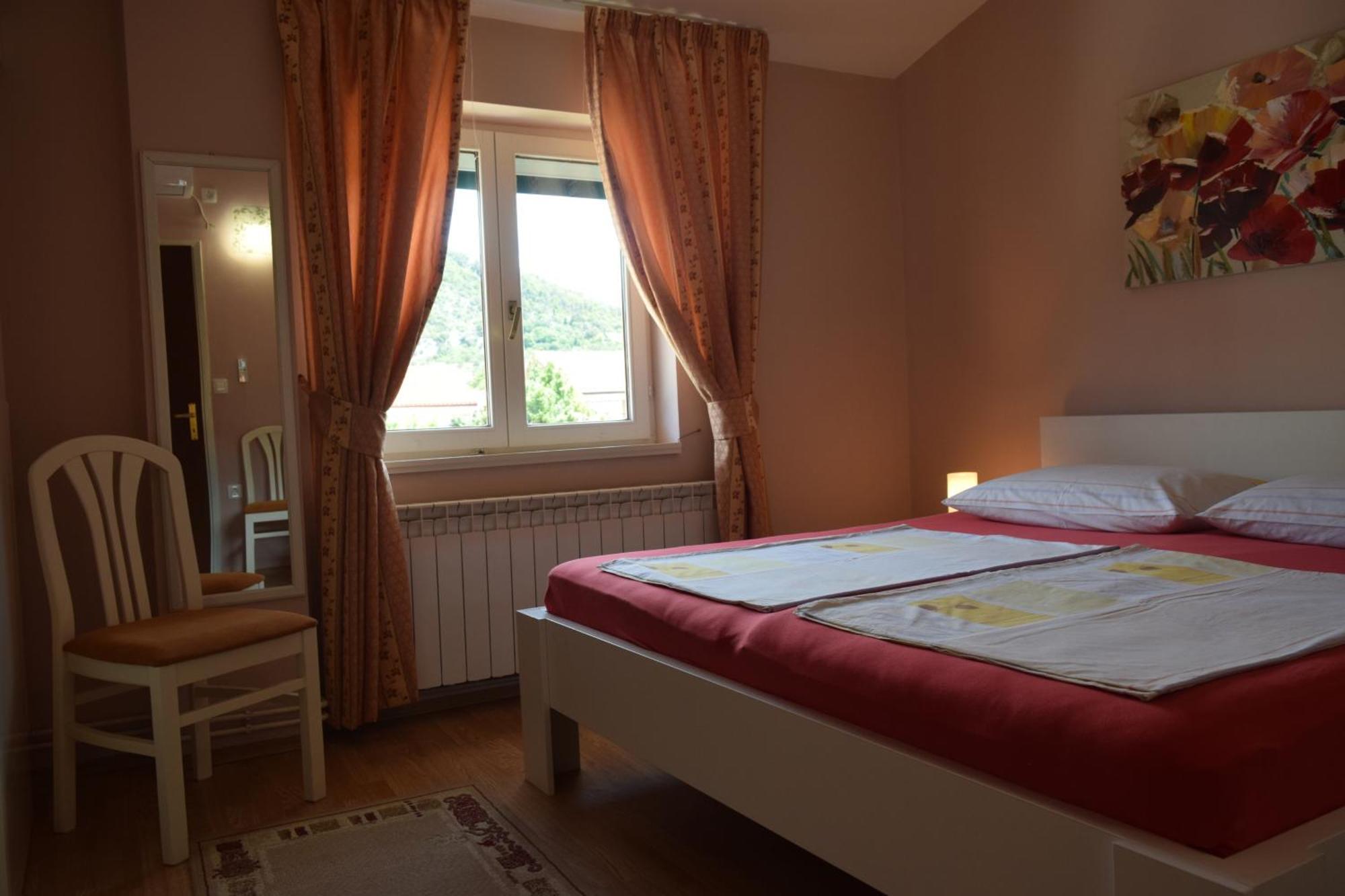 Apartments And Rooms By The Sea Barbat, Rab - 4973 Rab Town Esterno foto