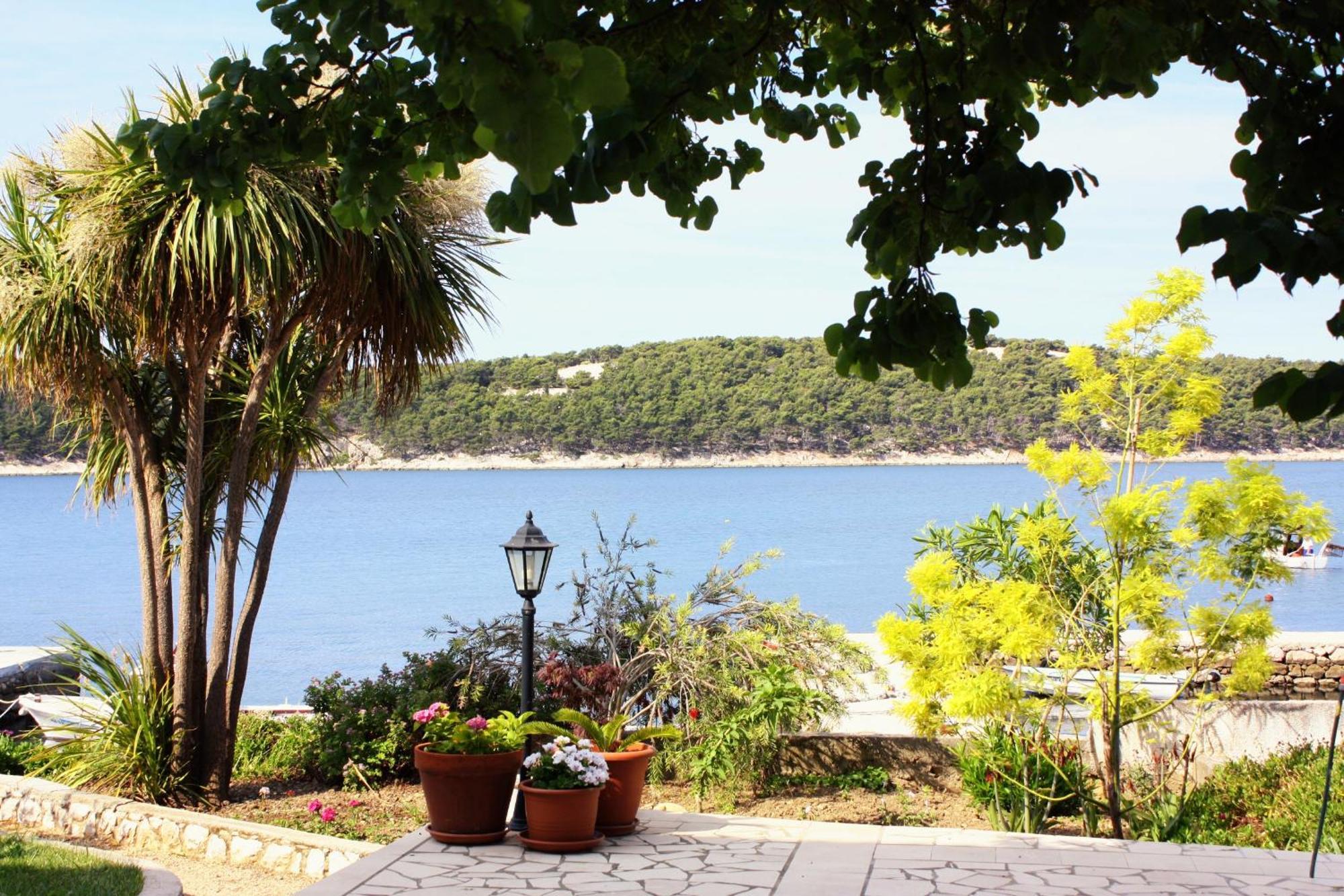 Apartments And Rooms By The Sea Barbat, Rab - 4973 Rab Town Esterno foto